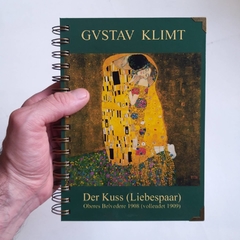 CUADERNO TAPA DURA RING WIRE/ MODELO 223/ Der Kuss 2 (Póster Verde), GUSTAV KLIMT (1908) - comprar online