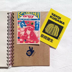 CUADERNO TAPA DURA RING WIRE/ Modelo 526/ Red & Pink Pumpkin by Yayoi Kusama. - comprar online