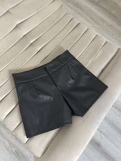 Skort cuerina