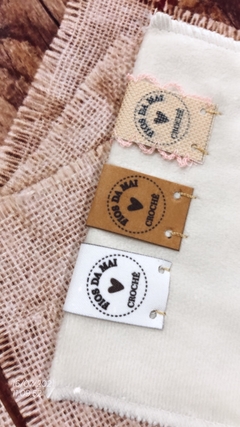 Etiqueta dobrada para crochês -ZETEX-LONA LEVE -POLY 50 unidades - comprar online