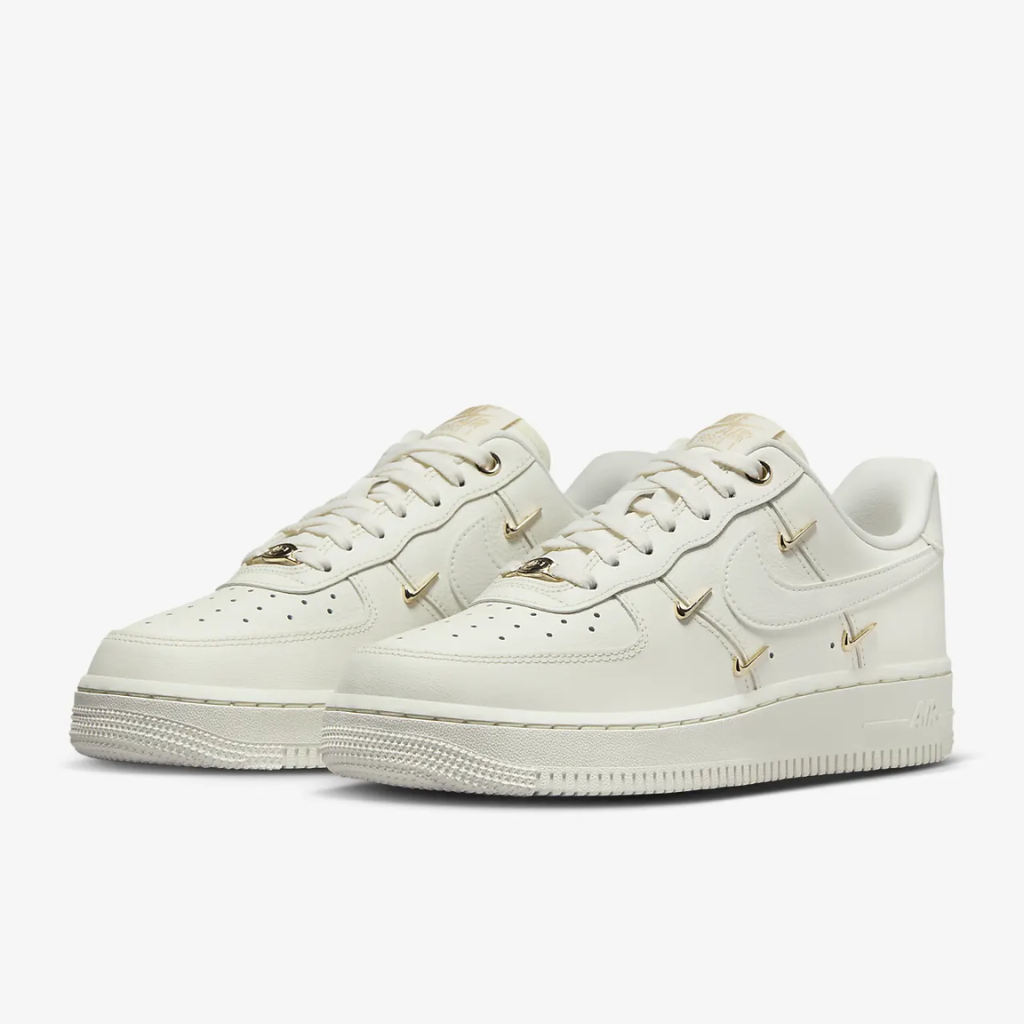 Nike air force 1 metallic swoosh 2025