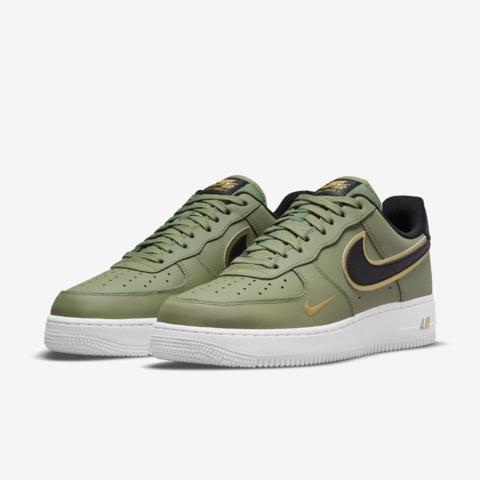 Gold nike air force best sale ones