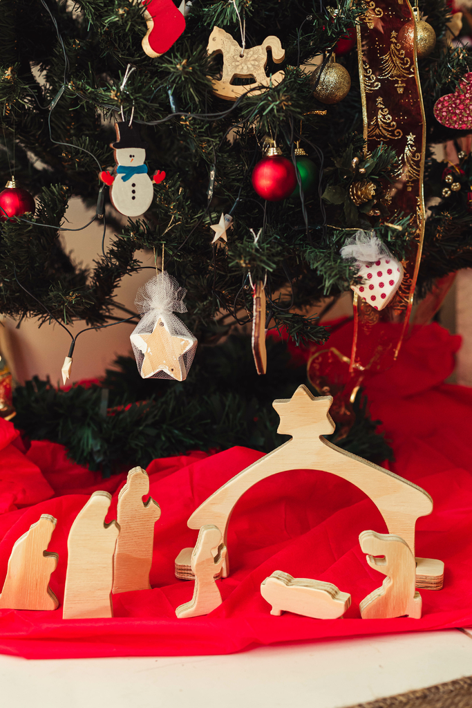 Kit Pinte e Brinque - Presépio de Natal em Madeira para Colorir e