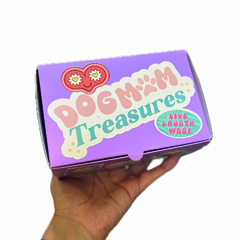 caja "DOGMOM TREASURES"