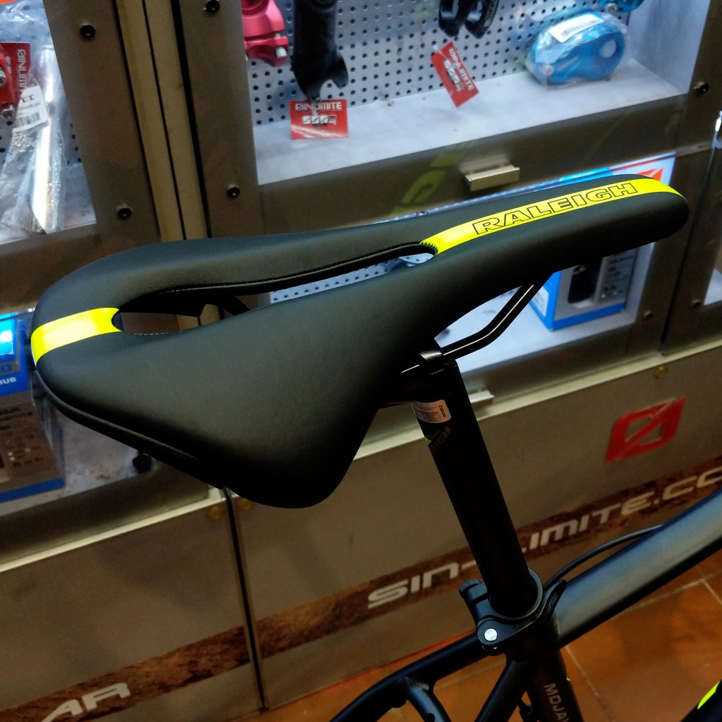 Bicicleta Raleigh 4.0 Rodado 29 3 x 9 Shimano Freno Disco Negro