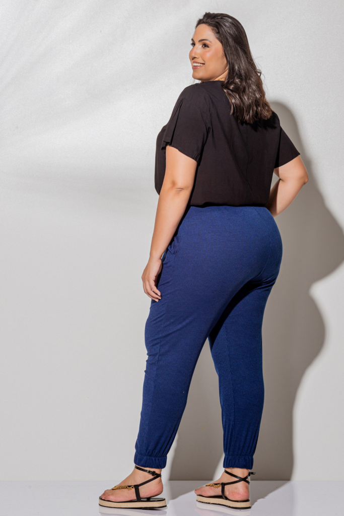 Calça ribana canelada plus size