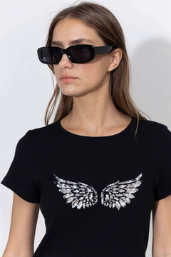 REMERA WINGS (INEDITA) - comprar online