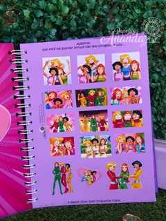 Caderno Três Espiãs Demais - Nostalgia - Papelaria Ananda - Papelaria Ananda