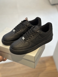 Imagem do AIR FORCE 1 COURO PRETO