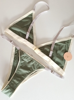 Conjunto de diseño/T 85/Verde con beige - comprar online