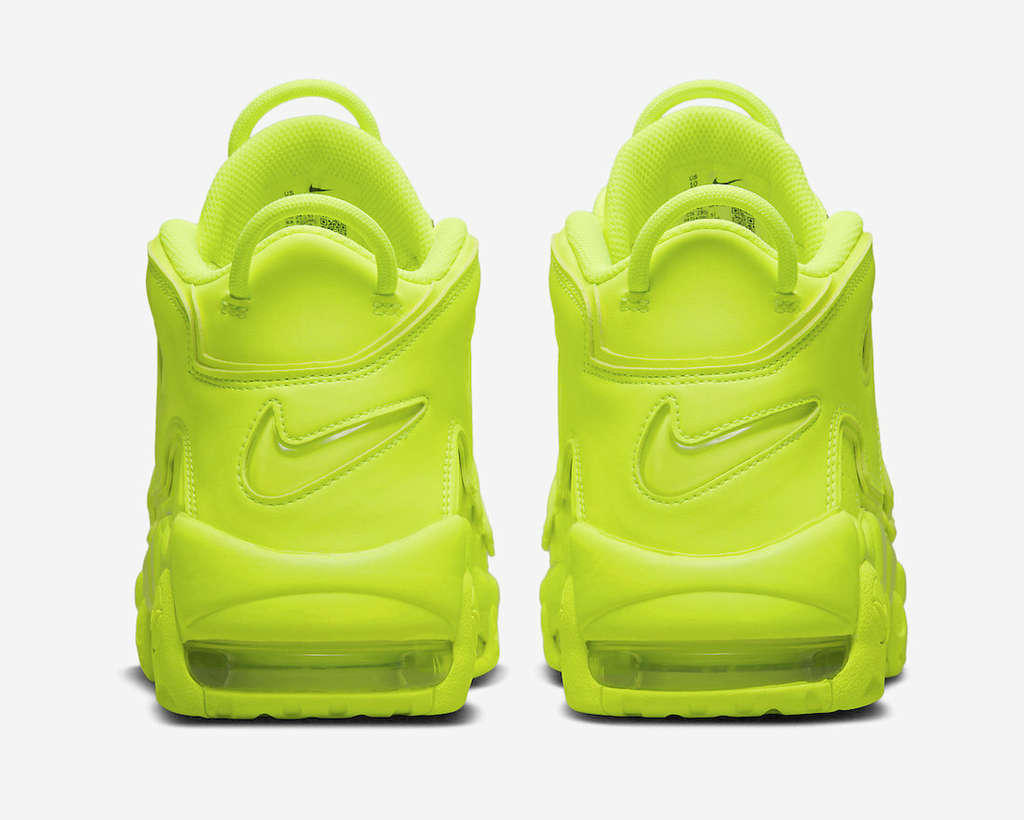 Nike more sales uptempo volt