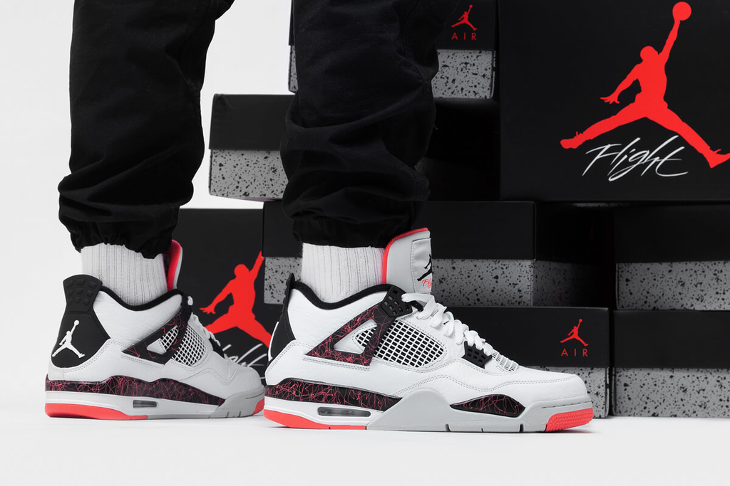 Jordan 4 pale citron on feet best sale