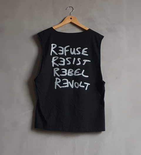 Camiseta Refuse Resist