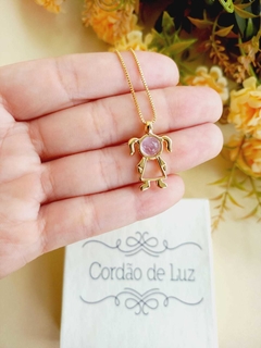 COLAR PERSONALIZADO FILHOS MENINO E MENINA BANHO OURO 18K - Cordão de Luz Joias Finas