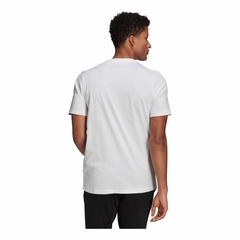 REMERA EXPLORE NATURE MEN BLANCA ADIDAS (GL2690) en internet