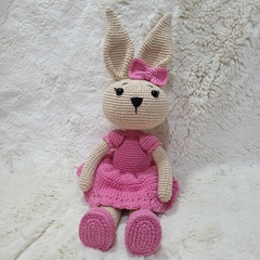 Coelha de Amigurumi Cor Porcelana