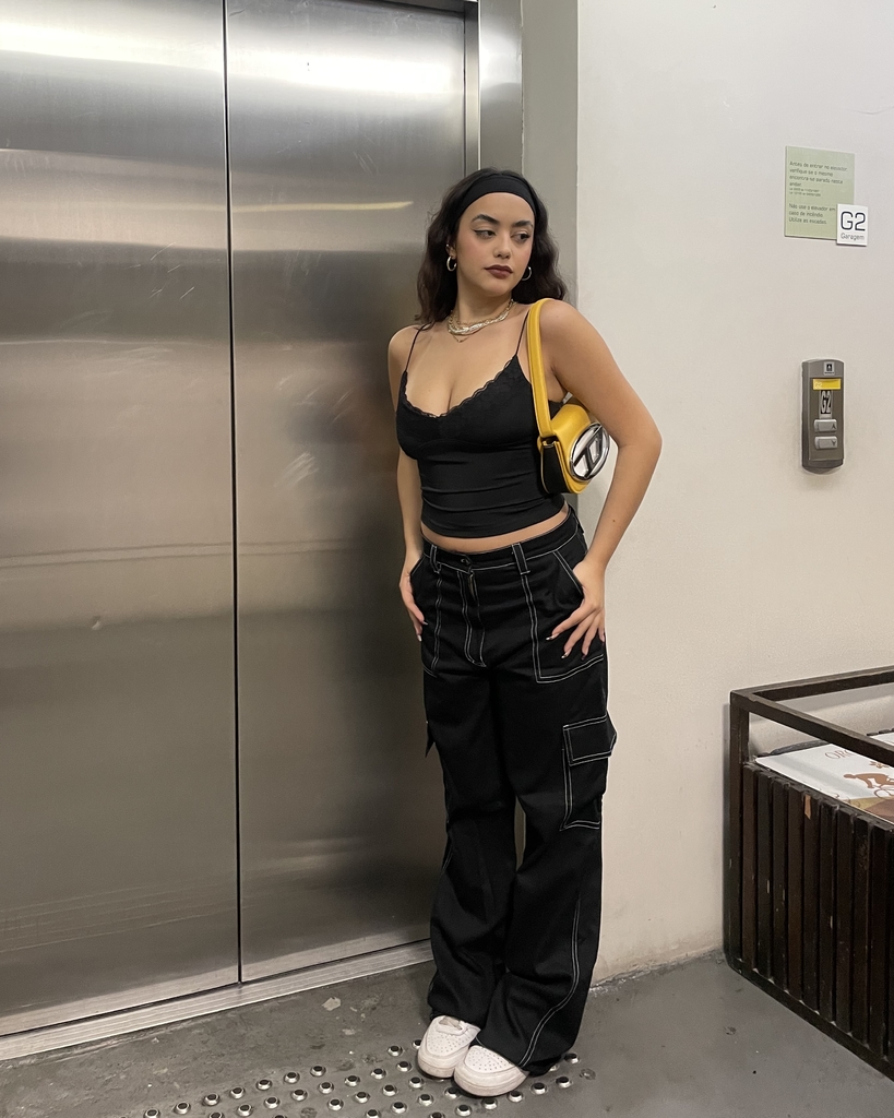 Calça cargo preta feminina 2025