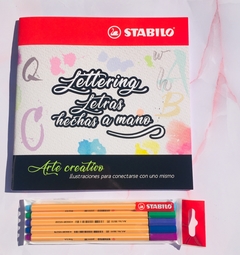 SET ARTE CREATIVO STABILO: LIBRO PARA APRENDER LETTERING + PACK DE 5 MICROFIBRAS POINT 88 EN COLORES FRÍOS