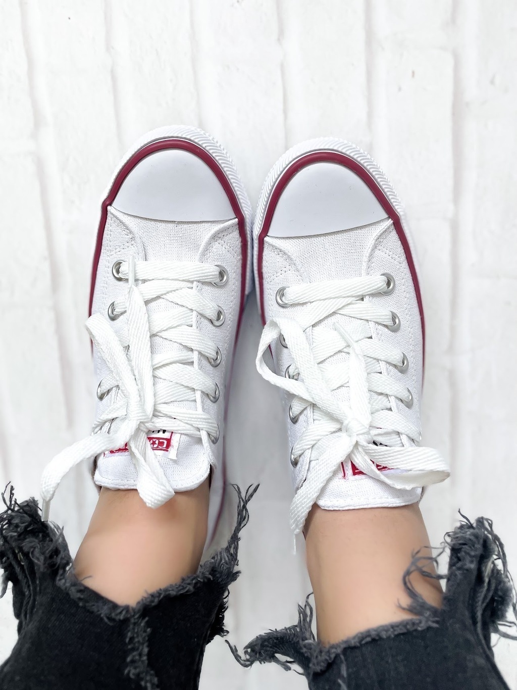 Converse blancas bajas outlet tumblr