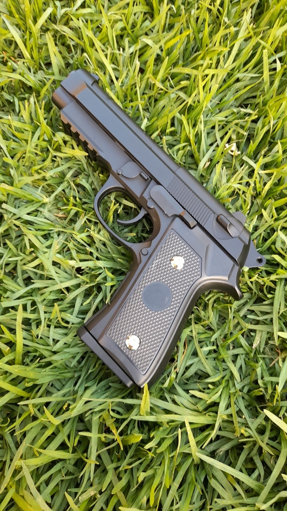 Pistola Airsoft Beretta 92 Black 6 Mm Replica Resorte Metal