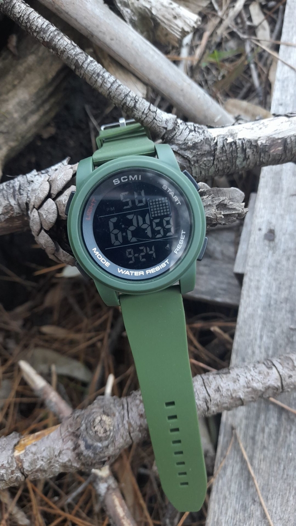 Reloj deportivo militar sale