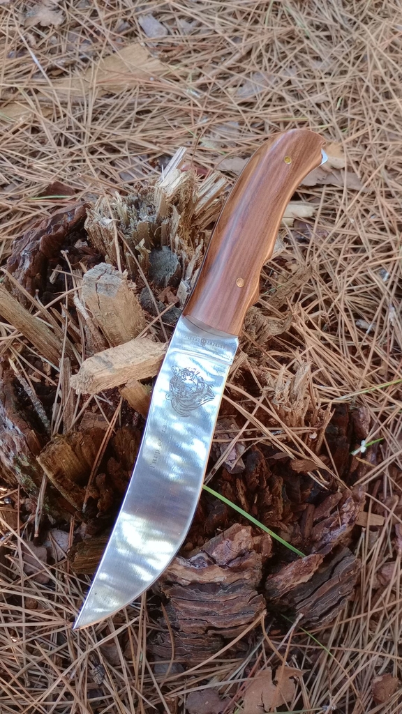 cuchillo de monte caza full tang extreme Beetle
