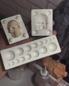 Ref.56789- kit Molde caveira com 4cm e molde esferas para olhos com 8 tamanhos
