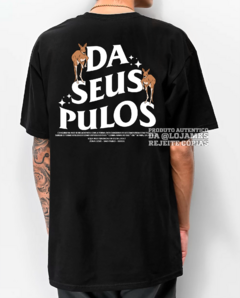 CAMISETA COMUM DA SEUS PULOS ESPECIAL COMEMORATIVO 7 ANOS - ESTAMPA FRENTE E COSTAS