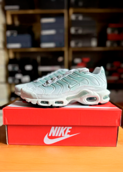 TÊNIS TN AIR MAX PLUS '' WHITE MICA GREEN ''