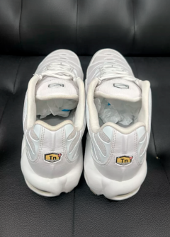 TÊNIS TN AIR MAX PLUS '' TRIPLE WHITE '' na internet