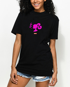 CAMISETA BARBIE WEED LOGO PINK