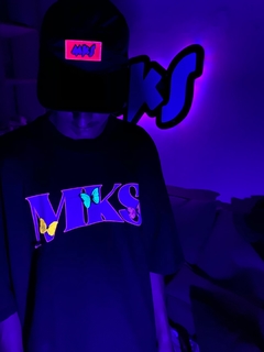 CAMISETA OVERSIZED PREMIUM MKS - TRIPPIN MKS BORBOLETA '' FLUORESCENTE UV '' - MKS