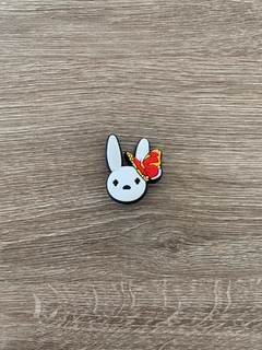 Pin Mariposa Bad Bunny