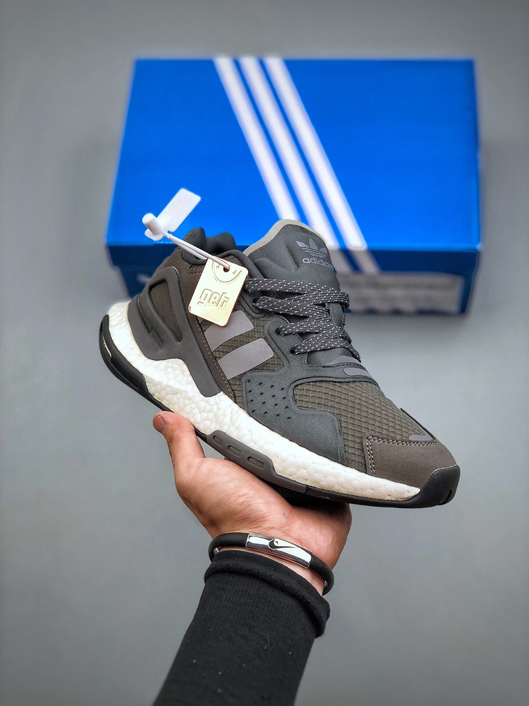 Adidas day jogger on feet sale