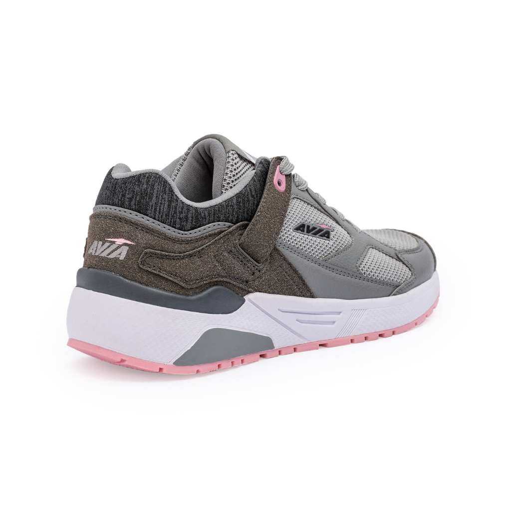 Avia indumentaria sale