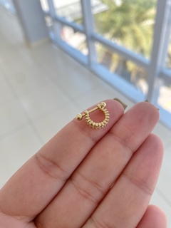 Piercing Argolinha Pequena Cravejada 2 Linhas com Haste em Aço Banhado a Ouro - loja online