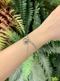 Pulseira Elo Cartier Duplo com Pingente Bola - Banhado a Ródio Branco - loja online