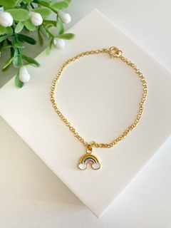 Pulseira Infantil Arco Íris com Nuvem Branca - Banhado a Ouro - comprar online