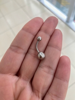 Piercing Umbigo Bolinha com Zircônia em Aço - Estilo Romano Semijoias 