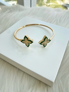 Bracelete Duas Flores Verdes Cravejadas - Banhado a Ouro na internet