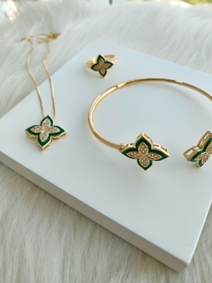 Bracelete Duas Flores Verdes Cravejadas - Banhado a Ouro - loja online