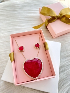 Colar Coração Rosa com Mircozircônias - Banhado a Ouro - comprar online