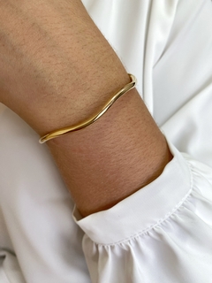 Bracelete com Ondulações - Banhado a Ouro - comprar online