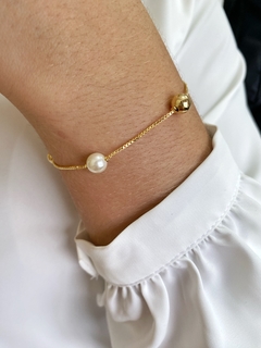 Pulseira Pérolas com Bolinhas e Estrelas - Banhado a Ouro - comprar online