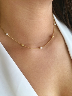 Choker Pérolas e Bolinhas - Banhado a Ouro - comprar online