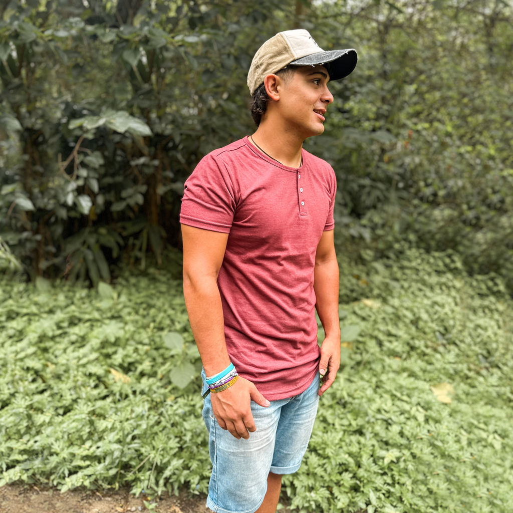 Remera con botones hombre sale