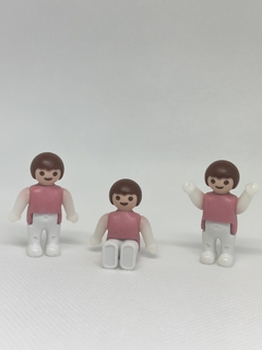 Boneco playmobil BEBÊ menina roupa rosa - avulso
