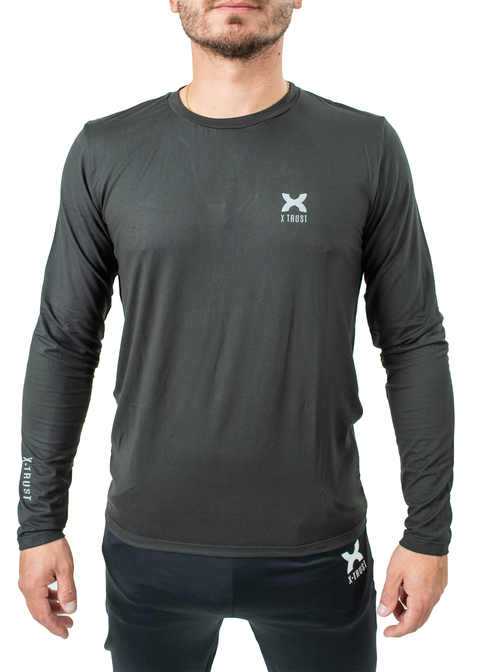 Marca de ropa con x sale