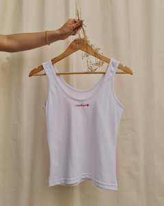 Musculosa Blanca Cereza con fucsia - comprar online