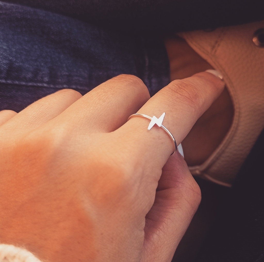 Anillo rayo sales